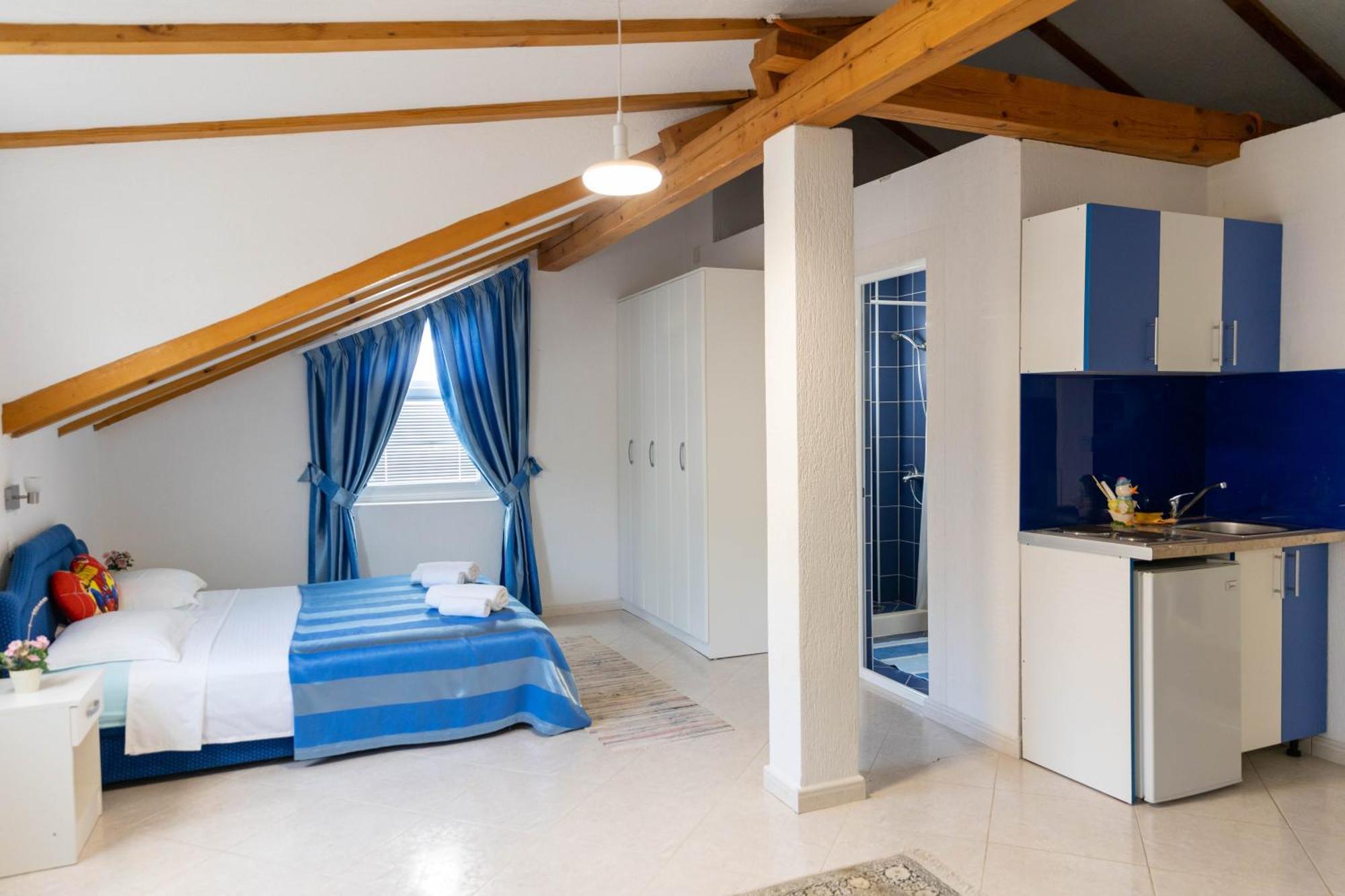 Guest House Aldin Ulcinj Exterior photo