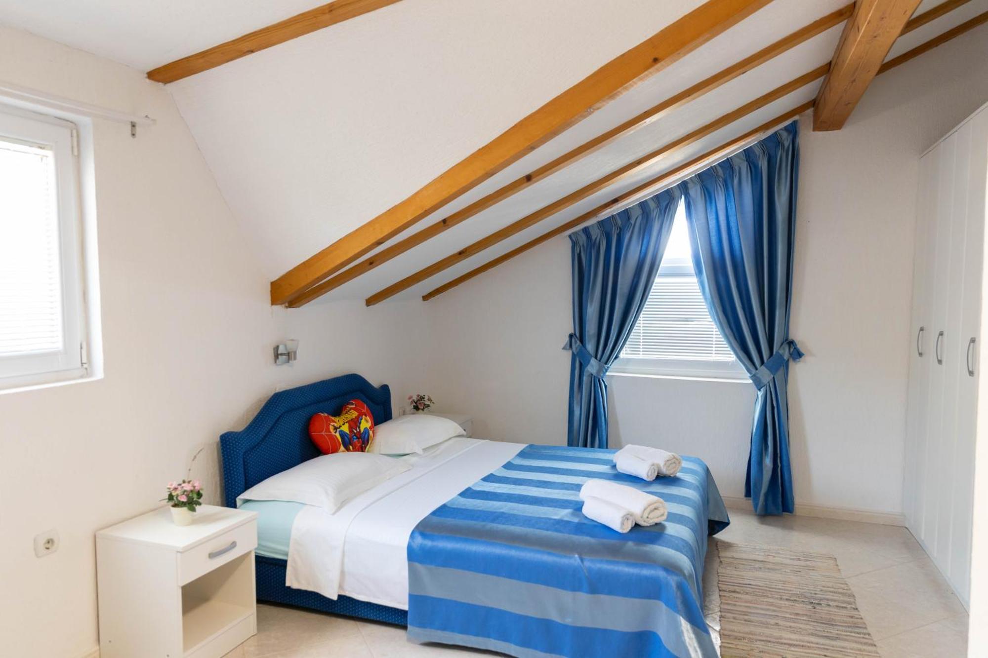 Guest House Aldin Ulcinj Exterior photo