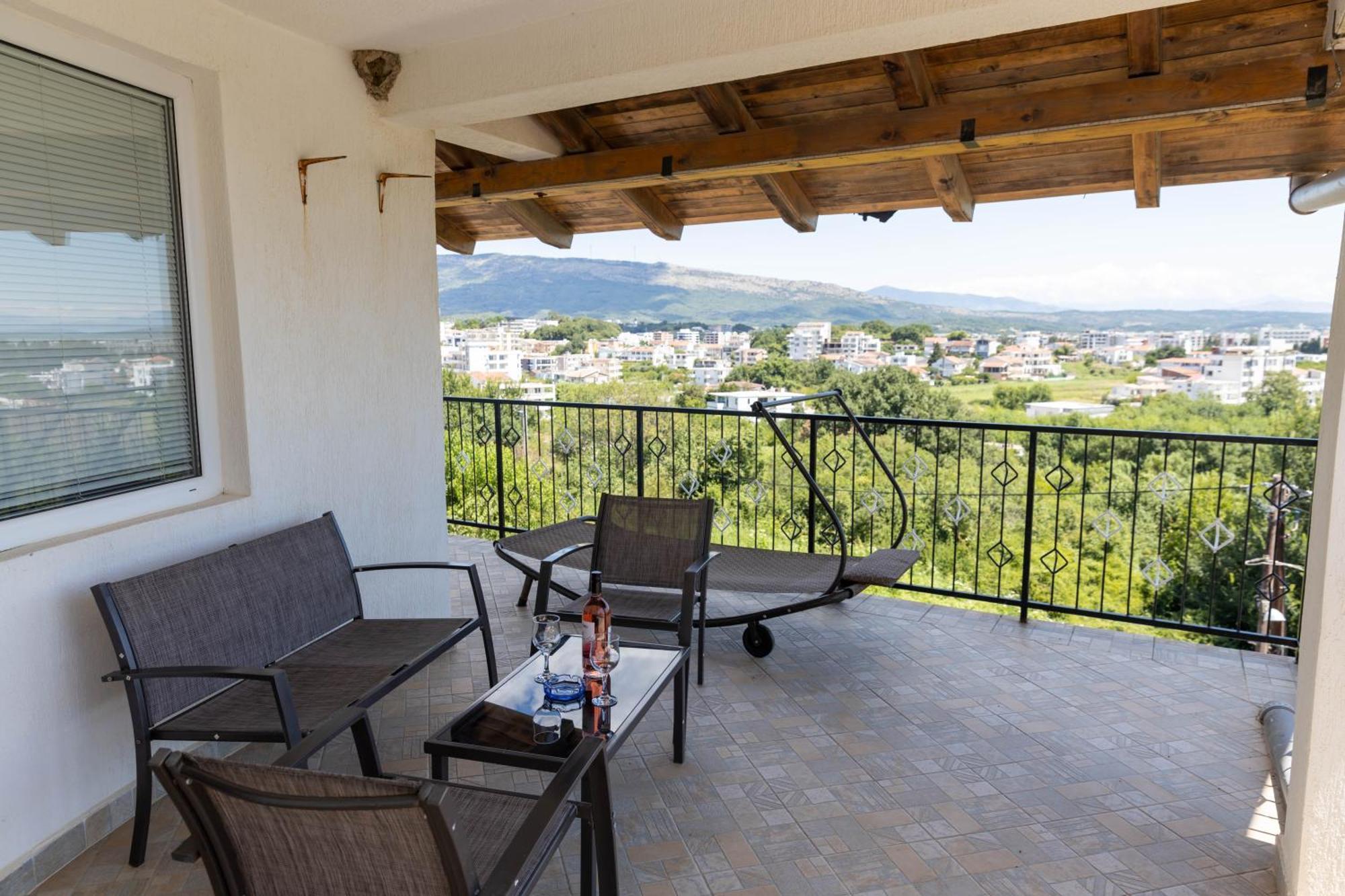 Guest House Aldin Ulcinj Exterior photo