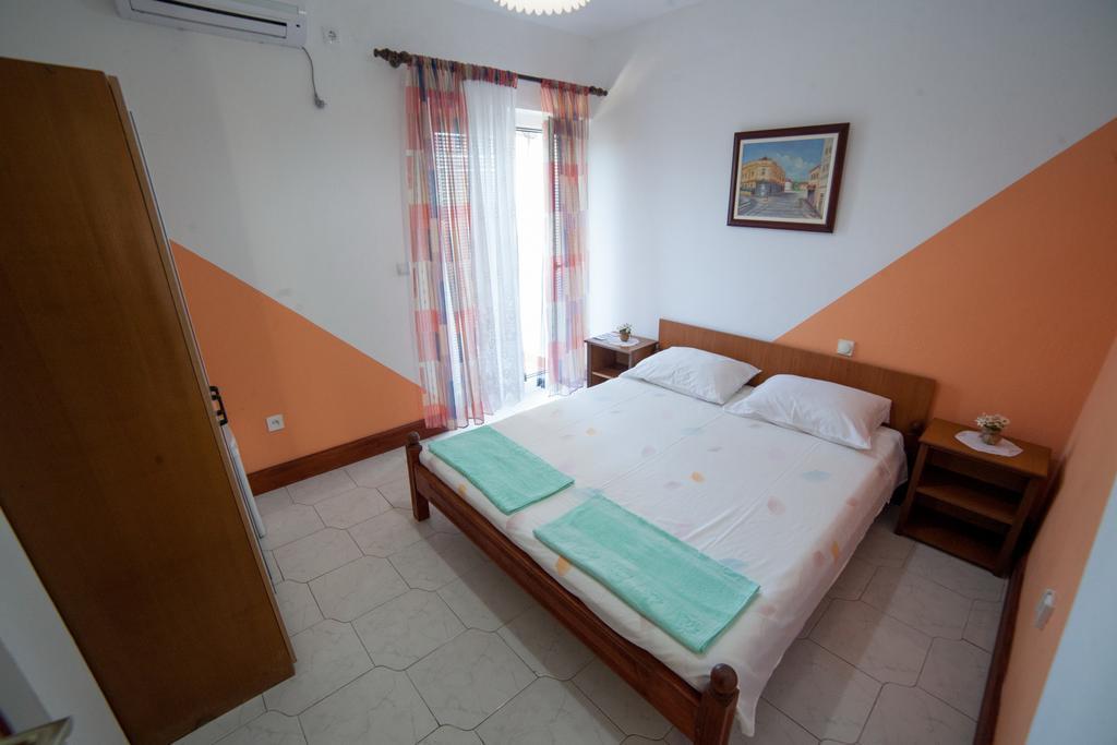 Guest House Aldin Ulcinj Exterior photo