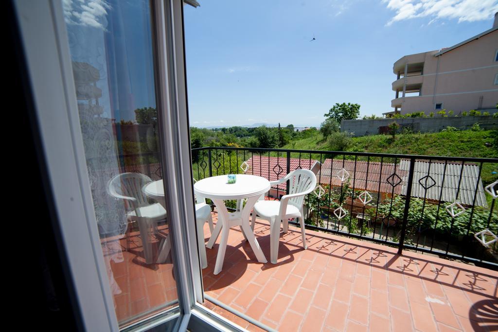 Guest House Aldin Ulcinj Exterior photo
