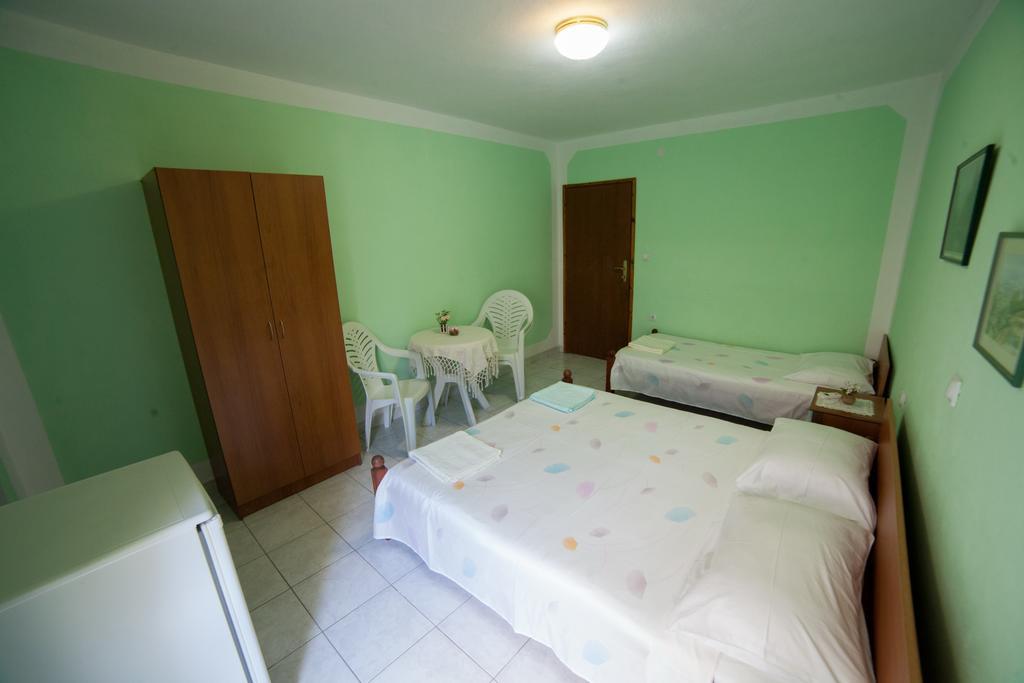 Guest House Aldin Ulcinj Exterior photo