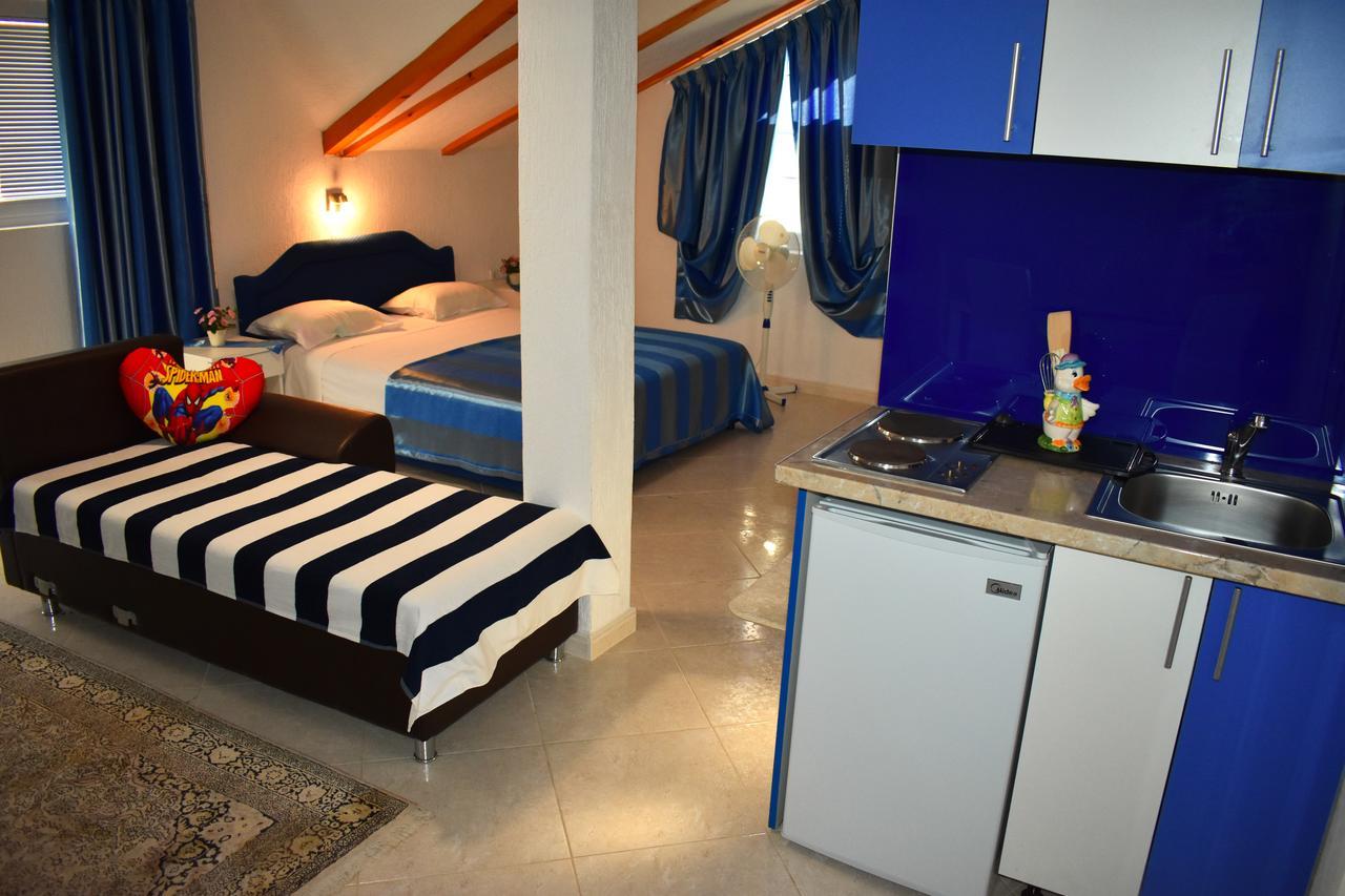 Guest House Aldin Ulcinj Exterior photo